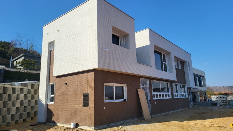 신당리 상가주택 롱브릭 타일 외벽 마감공사(누보종합건설)